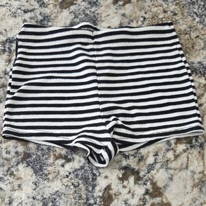 Missguided Monochrome Striped Knit Shorts